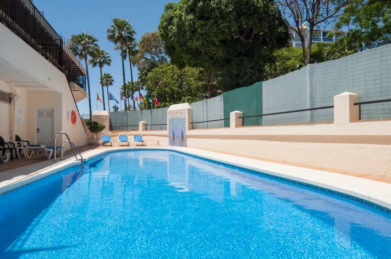 Eden Roc Beachfront Apartments Marbella