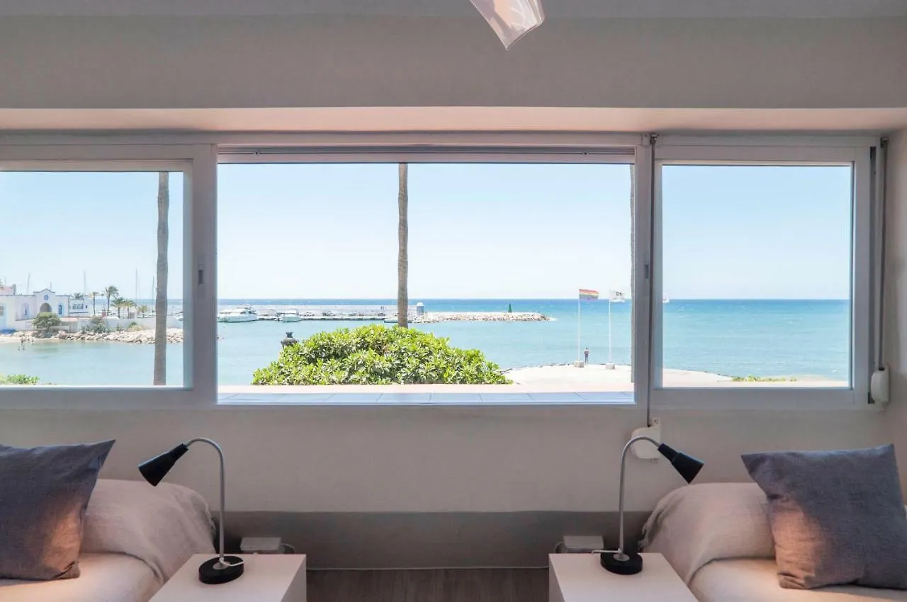 Eden Roc Beachfront Apartments Марбелья