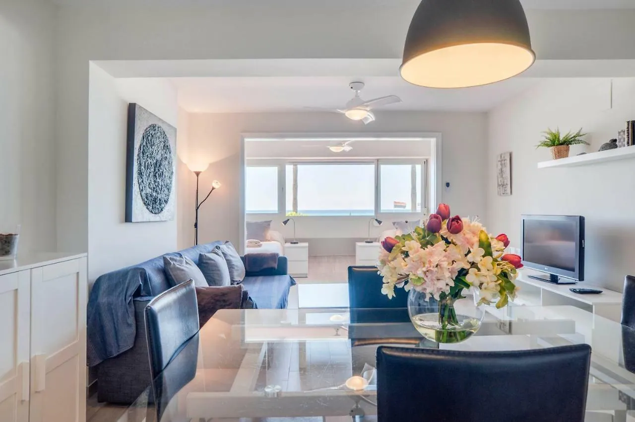 Eden Roc Beachfront Apartments Марбелья